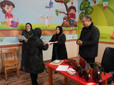 پایان اولین دوره آموزش چرم‌دوزی در بخش هیر اردبیل