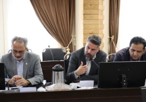 پیگیری توسعه نیروگاههای خورشیدی و تجهیز پست دوم شهرک صنعتی اردبیل
