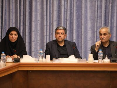 بازتولید منش فکری و سبک زندگی دوران صفویه مورد توجه قرار گیرد