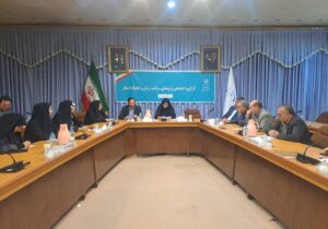 آگاهیبخشی عمومی برای استفاده از کالای تولید داخل انجام شود